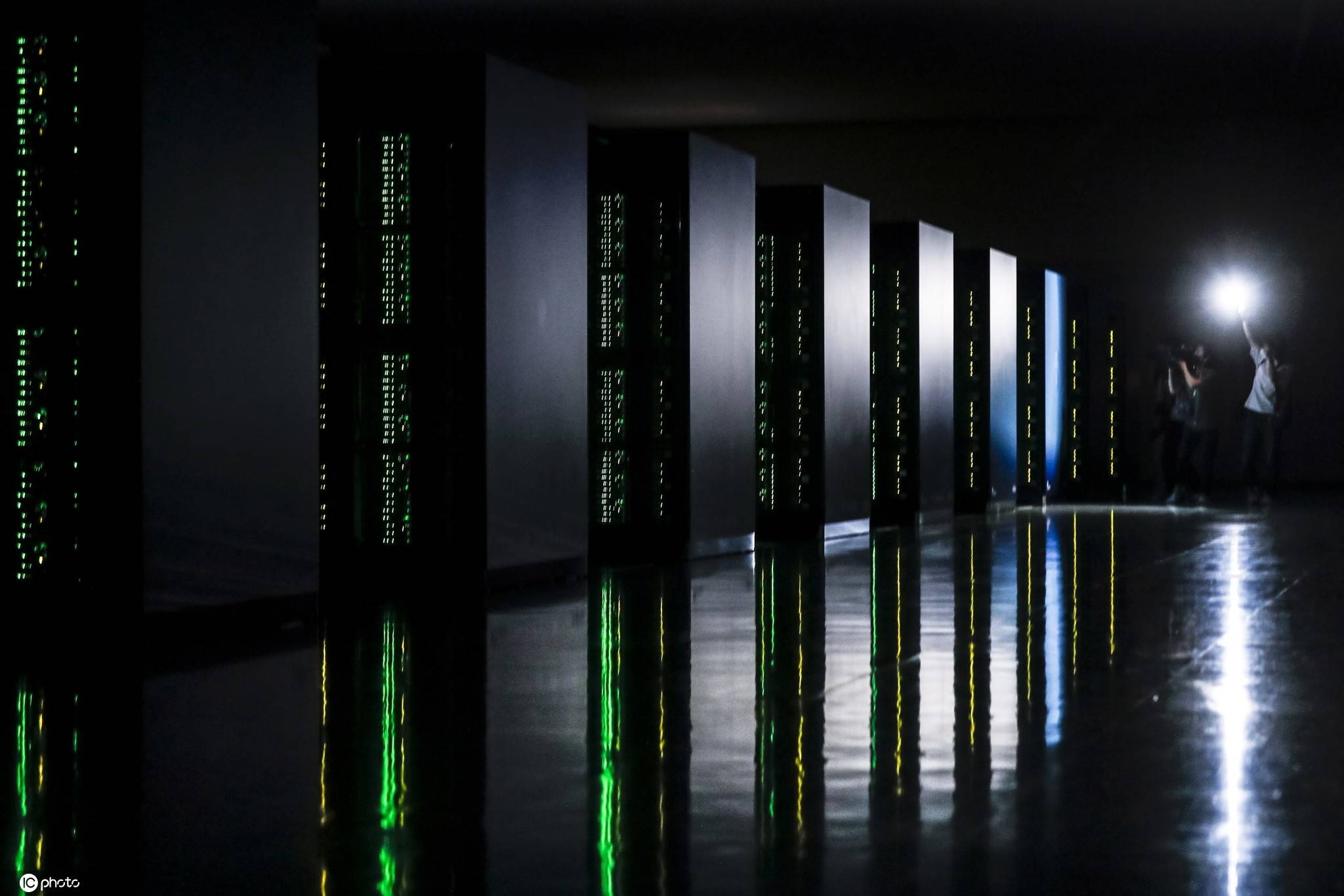 日本最大的服务器，探索高性能计算的前沿技术插图