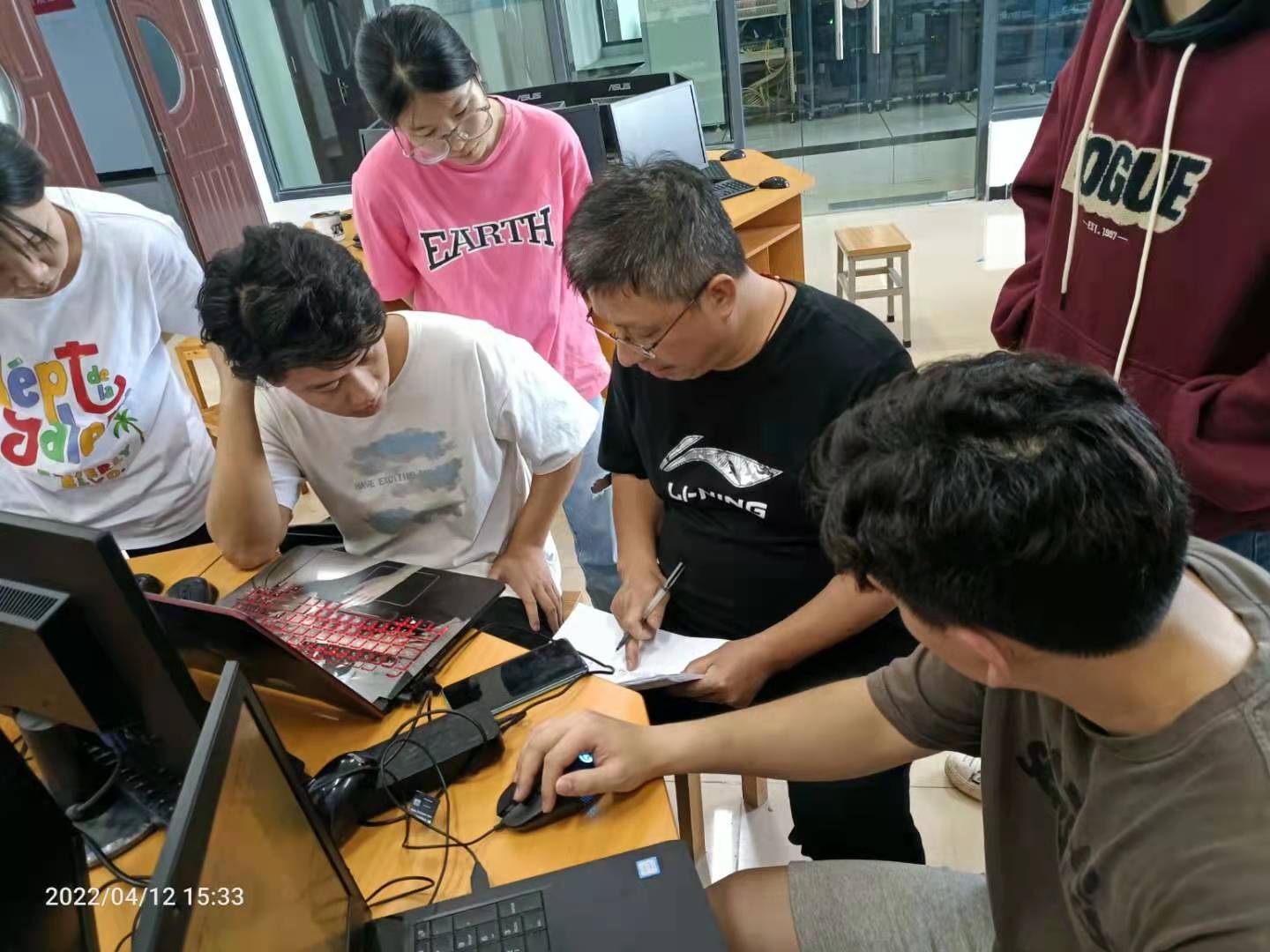 校园网络建设论文摘要，精简与原创并重，确保毕业论著质量插图