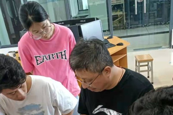 校园网络建设论文摘要，精简与原创并重，确保毕业论著质量-后浪派